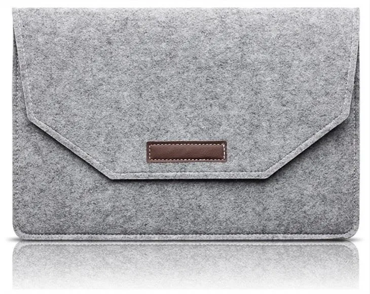Vlnená taška na notebook